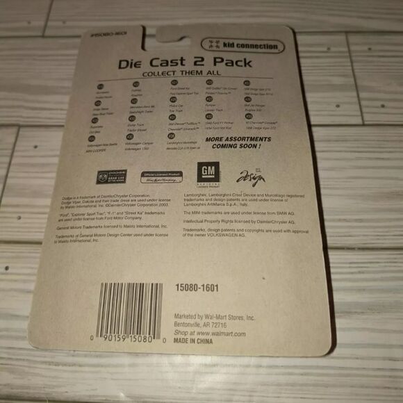 Kid Connection Die Cast 2 Pack #34 Volkswagen New Beetle & Mini Cooper 1/64 - Picture 7 of 8
